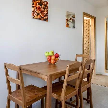 Apartamento Asnyka Navy Wood By Bookinghost *